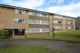 3 bedroom Flat for sale